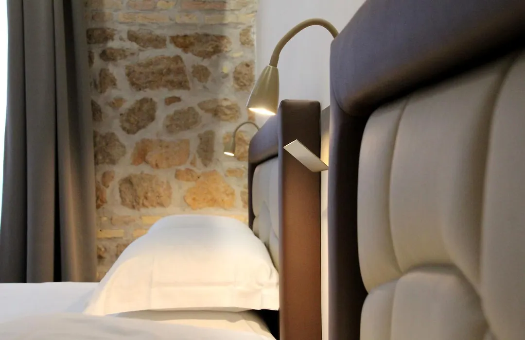 Joyful 148 Luxury Guest House-1